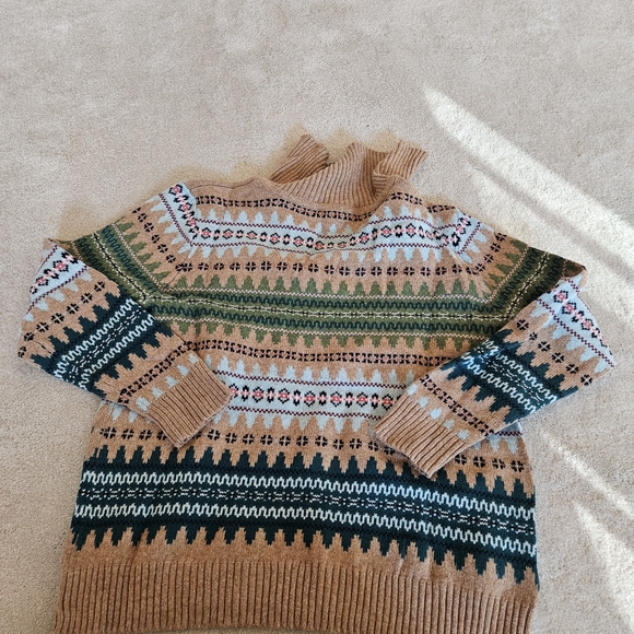 Multicolor Patterned Sweater - Picture 3 of 4